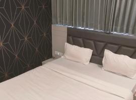Hotel tapovan inn โรงแรมในอาเมดาบัด