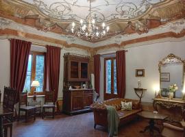 Monti Guesthouse, hostal o pensión en Monti di Licciana Nardi