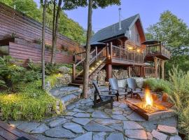 Luxurious log cabin with private spa, resorts de esquí en Lac-Supérieur