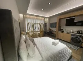 Diamond in City Luxury Suites