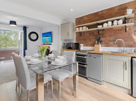 Exe Riverside Retreat Holiday Home, country house in Exeter