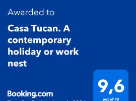 Casa Tucan. A contemporary holiday or work nest, departamento en Puerto Morelos