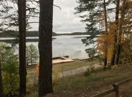 Domek z widokiem jeziora