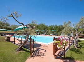 Antinori Pool Apartaments in Chianti, отель в городе Таварнелле-Валь-ди-Пеза