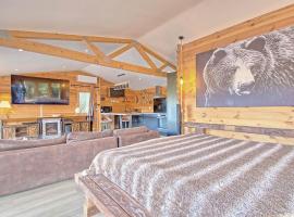 romantique cabane perchée avec spa vue panoramique Le Mas des Faraches, luxury tent in Solliès-Toucas