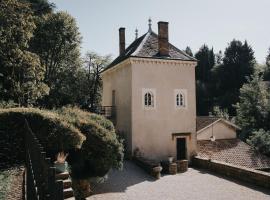 Lyon Country House - Suites & Tour de Garde, villa in Caluire-et-Cuire