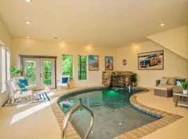 Amazing Views Lux 2 Bed Sleeps 8 Indoor Pool