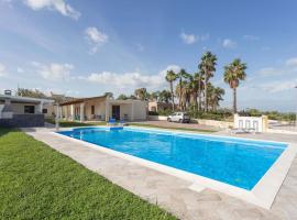 Villa con piscina vista mare e Etna, hotel ad Augusta