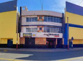 Hostal Miramar, hotel v mestu Chimbote
