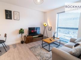 Apartment 3 - Brentwood - Spacious Apartment close to High Street, with Free Parking RockmanStays, lägenhet i Brentwood