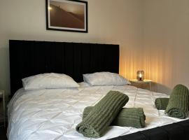 Entire Apartment super king bed close to Town Centre, hotel di Colchester