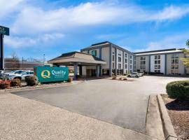Quality Inn & Suites North Little Rock, hótel í North Little Rock
