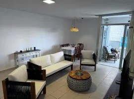 APARTAMENTO GRANDE PROXIMO AO MAR