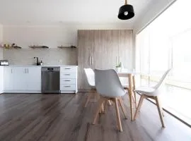 Cosy & Sweet: Near the City WiFi =& Parking