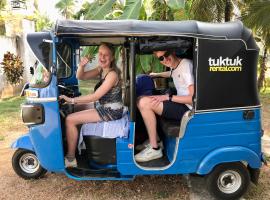 Lucky's Homestay, agroturismo en Maho