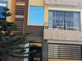 DEPARTAMENTO con COCHERA en Chimbote, hotel en Chimbote