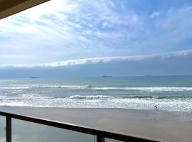 Beautiful Beach Front Condo near Downtown, ξενοδοχείο σε Rosarito