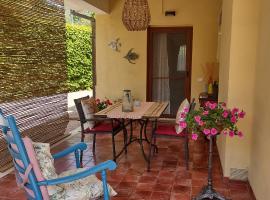 Casa Mimosa Holiday Room, serviced apartment in Sperlonga