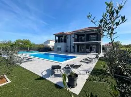 Villa Ela with heated pool