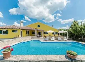 Villa Ana with large pool