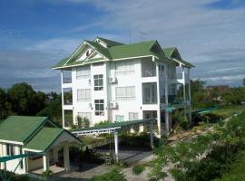 Kasem Garden Hotel Surin: Ban Nong Tao şehrinde bir otel