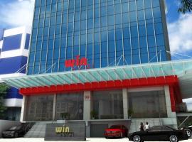 Win Hotel Blok M, хотел в района на Kebayoran Baru, Джакарта