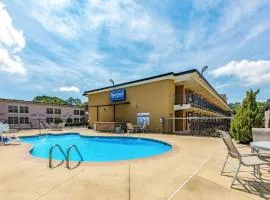 Rodeway Inn & Suites