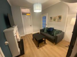 Newly Furnished 5 Bedroom Gem in Sligo, hytte i Sligo