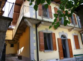 La Ca' Vegia, hotel near Borromean Islands, Stresa