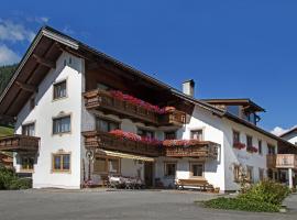 Rimmlhof & Rimmlstube, hotel in Berwang