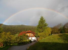 Bio - Appartements Bischof, Familie Wind, hotel in Afritz