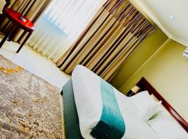 Rosenia Boutique Hotel_Block 3، فندق في غابورون