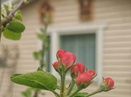 Guesthouse with Sauna, hotelli Lahdessa