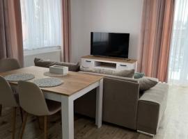 Rado Apartments, hotel in Svit