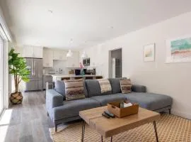 Redondo Beach 2br steps to water near pier LAX-1167