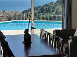 Family Home - Between Monaco, Menton & Gorbio - Beautiful, hotell i Gorbio