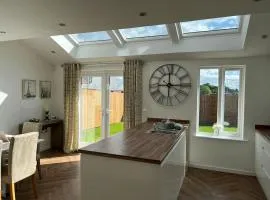 Cheshire East Detached 3BD, Central home CW1