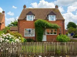 Pebble Beach -Coastal Gem _ Weybourne - Crabpot Cottages Sheringham