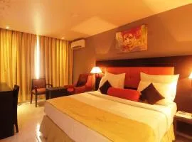 Oakspring Hotel and Luxury Suites