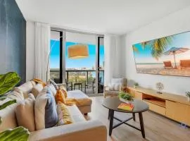 Infinite Views, Amazing Pool, Gym, Near Beach