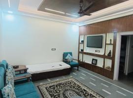 Fully furnished 1 BHK Apartment near Lake, hotel in Bhopal