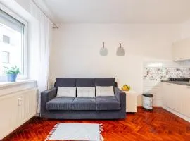 CitySerenity Rustic Apartment