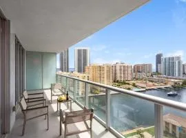 Infinite View with Balcony, Gym, Pool