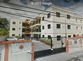 Clásico apartamento en Santo Domingo Este, hótel í El Seis