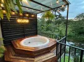 A-Frame, Rio Celeste in premises and close to park