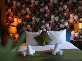 Hotel West Inn