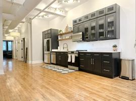 The Historic Lyric Presidential Suite, resort em Cincinnati