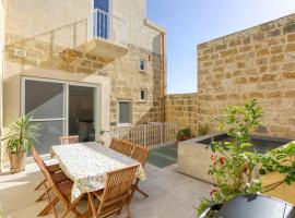 A 2BR farmhouse with private pool in Zebbug & BBQ by 360 Estates, hotell sihtkohas Żebbuġ