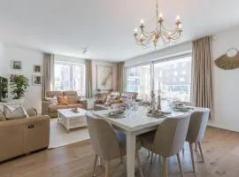 Luminous apartment near the marina with parking - 3BR