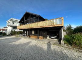 Newly Renovated Centrum House with Large Balcony, puhkemaja sihtkohas Haugesund